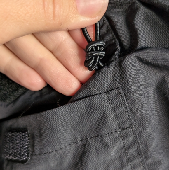 Tilley | Black Nylon Flat Front Shorts, Size M - Picture 5 of 8